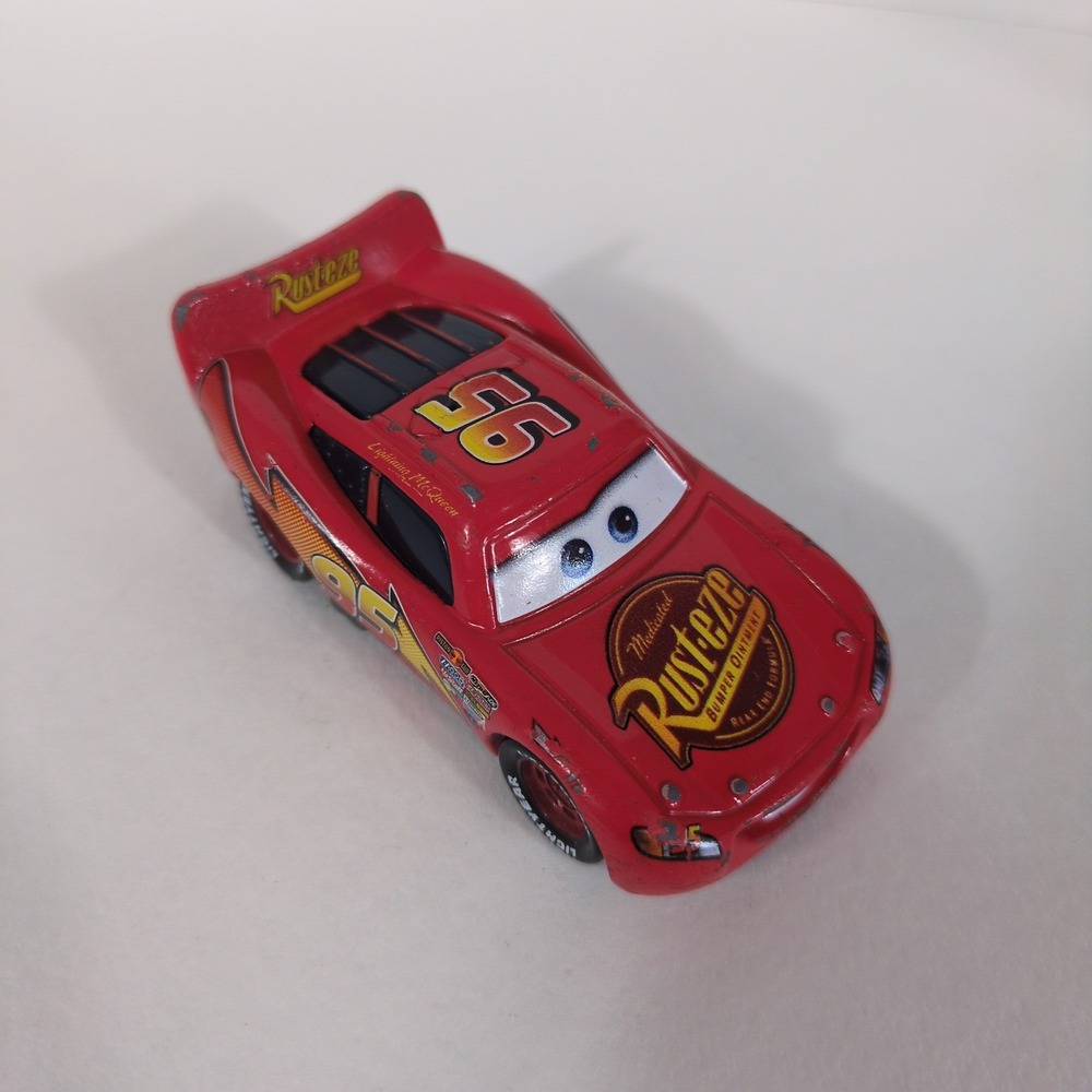 Disney Pixar Cars Lightning McQueen Rust-eze Mattel Diecast Toy Car